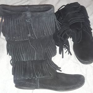 Minnetonka 3-layer fringe boots - moccasins